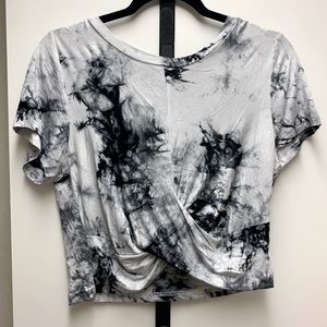 Cropped twist front shirt